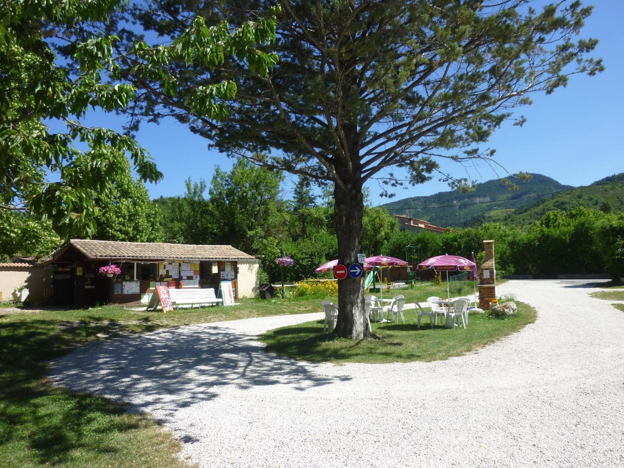 Camping Notre Dame Castellane Eksteriør billede