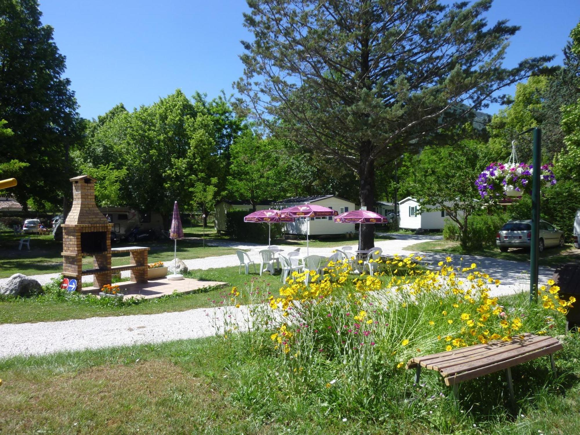 Camping Notre Dame Castellane Eksteriør billede